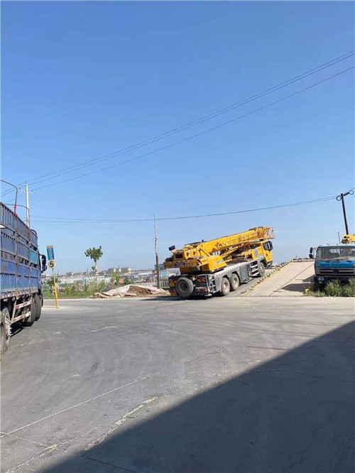 开江县25吨吊车的租赁价格大概是多少？